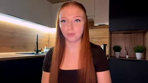 Snapshot of machelleunderdahl chatting on July 2026 11:07:01 PM Nicole online show from July 2026 11:07:01 PM