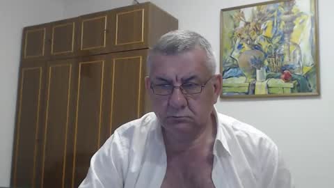 Macho online show from April 2026 06:19:01 PM