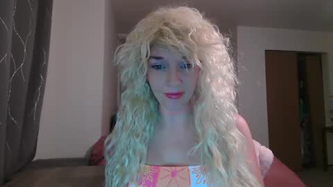 maciimayy online show from September 2025 02:37:01 AM