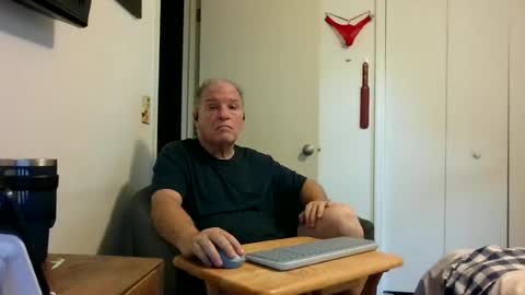 Snapshot of mackdocc001 chatting on June 2026 12:52:01 PM mackdocc001 online show from June 2026 12:52:01 PM