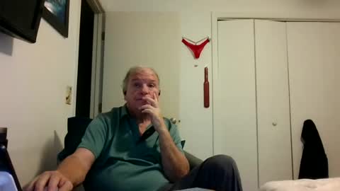 Snapshot of mackdocc001 chatting on June 2026 06:01:02 PM mackdocc001 online show from June 2026 06:01:02 PM