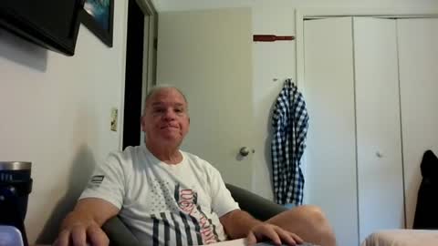 Snapshot of mackdocc001 chatting on July 2026 04:32:01 PM mackdocc001 online show from July 2026 04:32:01 PM