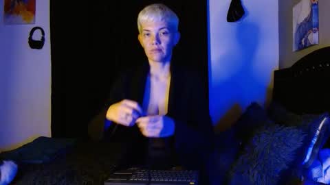 Noah Askew online show from November 2025 03:59:02 AM