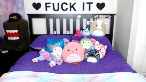 Mackenzie Wolfe online show from January 2025 08:00:01 AM