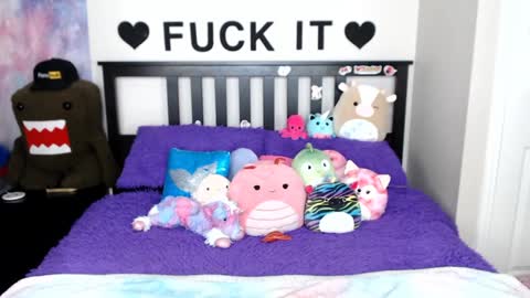 Mackenzie Wolfe online show from January 2025 08:13:02 AM