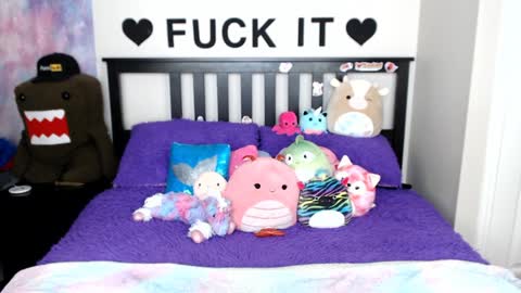 Mackenzie Wolfe online show from January 2025 03:04:02 PM