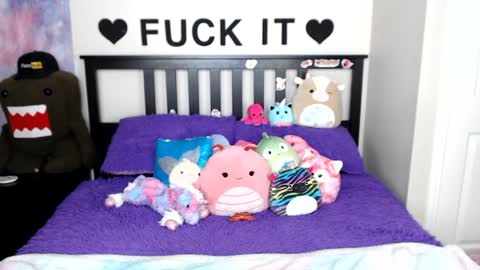 Mackenzie Wolfe online show from January 2025 07:30:01 AM