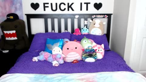 Mackenzie Wolfe online show from March 2025 08:38:02 AM