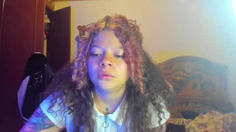 Snapshot of madam_sativa chatting on February 2025 10:51:01 PM di online show from February 2025 10:51:01 PM