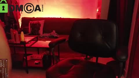 Madame La online show from October 2025 09:54:01 AM