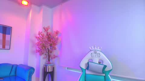 Snapshot of madame_scarllet chatting on April 2026 11:36:02 AM Madame Scarllet online show from April 2026 11:36:02 AM