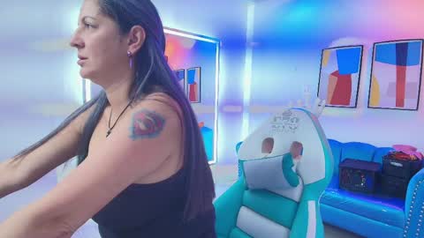 Snapshot of madame_scarllet chatting on June 2026 11:32:01 AM Madame Scarllet online show from June 2026 11:32:01 AM