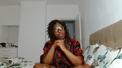 Snapshot of madamindigo chatting on April 2026 03:15:01 PM YourMadamIndigo online show from April 2026 03:15:01 PM