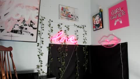 Maddi Avalon online show from December 2024 05:56:01 AM