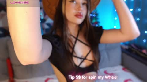 Maddi online show from December 2024 09:56:02 PM