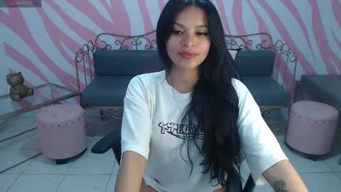 Snapshot of maddie__cute chatting on September 2025 08:23:01 PM Maddie Cute online show from September 2025 08:23:01 PM