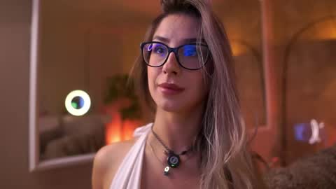Snapshot of maddiebryggs chatting on May 2026 06:14:02 PM Maddie online show from May 2026 06:14:02 PM