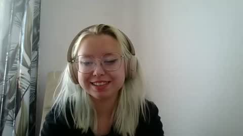 Snapshot of maddiesexygirl chatting on August 2026 09:25:02 AM Maddie online show from August 2026 09:25:02 AM