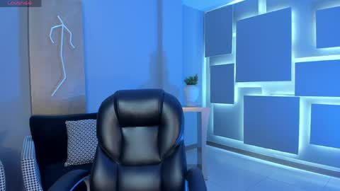 Maddison online show from April 2026 07:15:02 PM