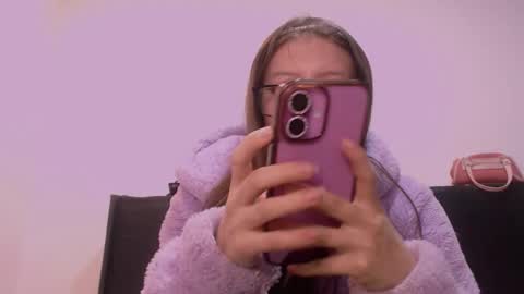 Maddy UwU online show from November 2025 10:30:01 PM