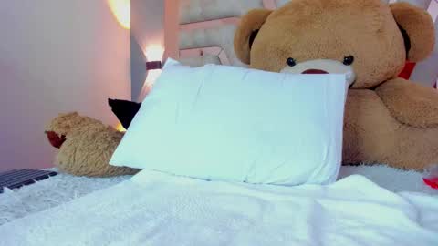  Maddy Crofft online show from February 2025 03:31:02 PM