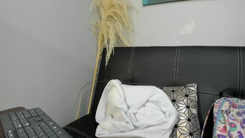 Madelaine  online show from April 2026 10:29:01 AM