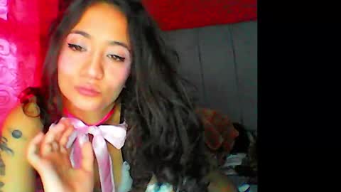 Snapshot of madelainee_buk chatting on December 2024 07:06:01 PM Buk online show from December 2024 07:06:01 PM