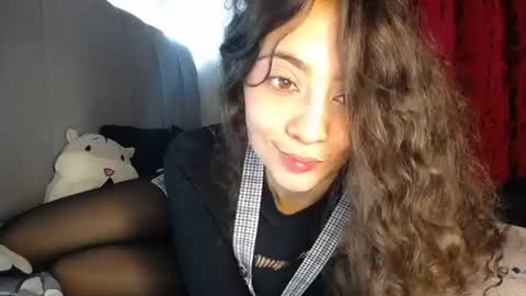 Snapshot of madelainee_buk chatting on March 2025 12:22:01 AM Buk online show from March 2025 12:22:01 AM