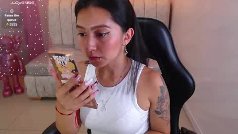 Madhison  online show from September 2025 08:46:01 PM