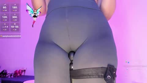 Madisson Smith  online show from November 2025 04:12:02 AM