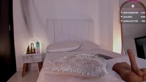 Valentina   1030   530  -  online show from December 2024 09:01:01 AM