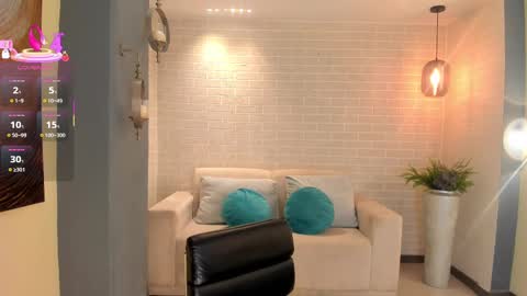 Maddi Collins online show from March 2025 12:59:02 AM