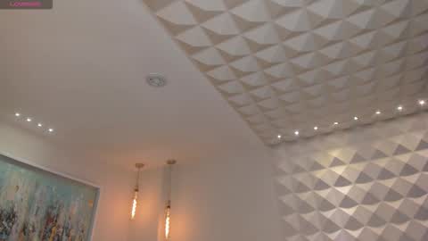 Maddi Collins online show from October 2025 07:36:02 PM