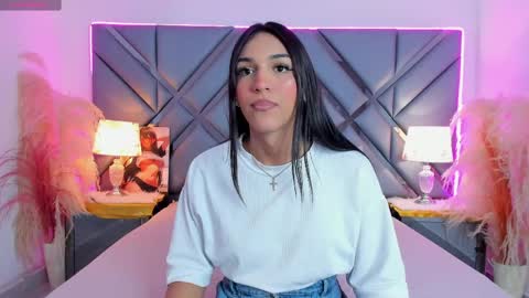 Snapshot of madisonherrera chatting on May 2026 05:20:02 PM Maddi online show from May 2026 05:20:02 PM
