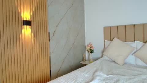   online show from December 2025 11:36:02 PM