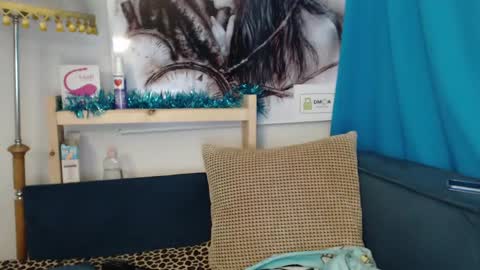 Elizabeth online show from January 2025 01:27:01 AM