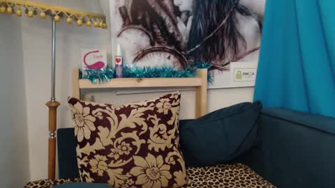 Elizabeth online show from January 2025 01:20:02 AM