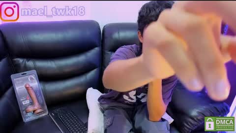 Snapshot of mael_twink chatting on April 2026 06:16:02 PM Mael online show from April 2026 06:16:02 PM