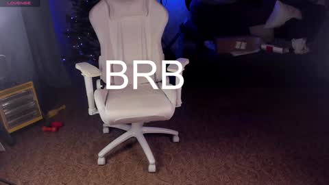 Maevee online show from January 2025 10:01:01 AM