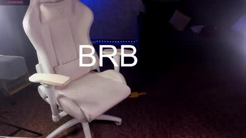 Maevee online show from February 2025 09:47:02 AM