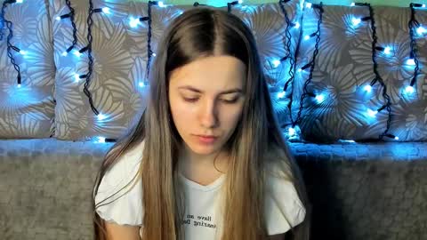 Maggie online show from March 2025 03:44:01 AM