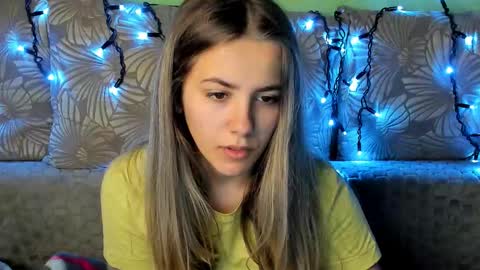 Maggie online show from November 2025 04:00:01 AM