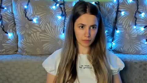 Snapshot of maggiecake chatting on June 2026 01:34:01 AM Maggie online show from June 2026 01:34:01 AM