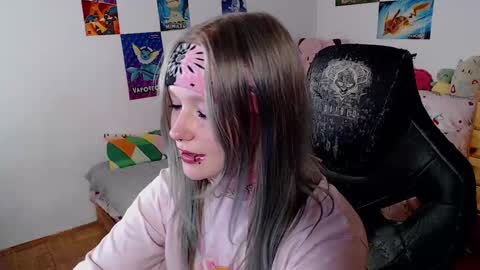 Snapshot of maggieswaggy chatting on October 2025 08:15:01 PM Magdalene Swaggy online show from October 2025 08:15:01 PM