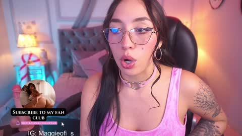 Snapshot of maggietime chatting on December 2024 12:50:01 AM online show from December 2024 12:50:01 AM