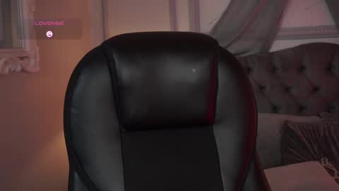 Snapshot of maggietime chatting on March 2025 11:53:01 PM online show from March 2025 11:53:01 PM