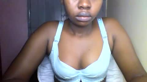 Snapshot of magic_bliss chatting on May 2026 01:57:02 AM Bliss online show from May 2026 01:57:02 AM