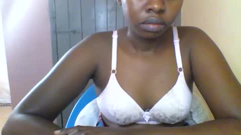 Snapshot of magic_bliss chatting on May 2026 04:52:02 AM Bliss online show from May 2026 04:52:02 AM