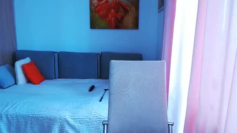 Snapshot of magic_blondie chatting on February 2025 12:14:02 PM Margo online show from February 2025 12:14:02 PM