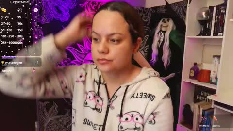 Claire online show from October 2025 05:06:02 AM